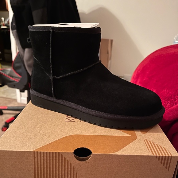 Women’s Koolaburra boots - Picture 2 of 2